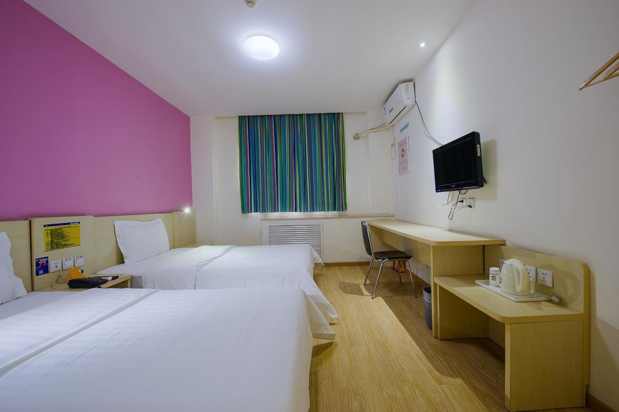 7Days Inn Guangzhou South Railway Station Huijiang Subway Station Экстерьер фото