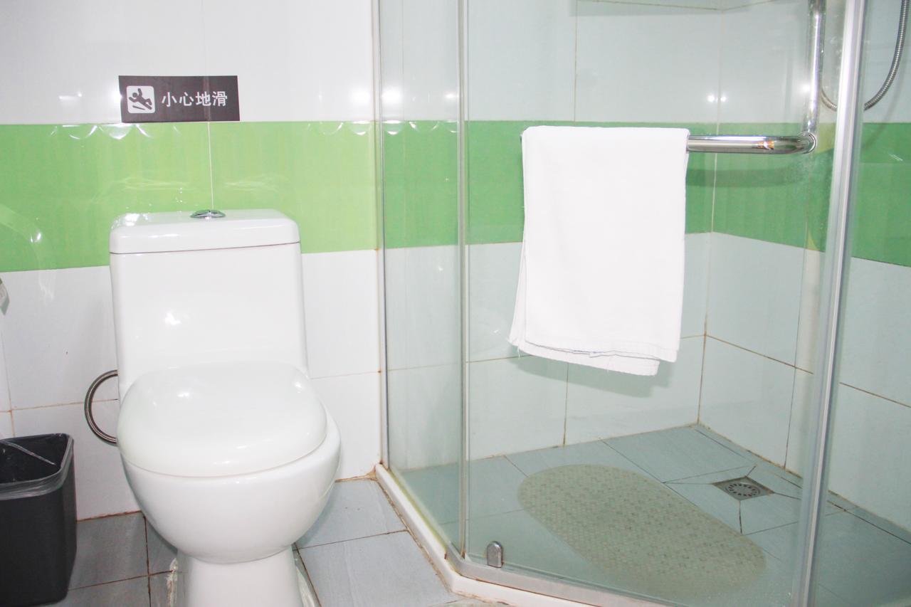 7Days Inn Guangzhou South Railway Station Huijiang Subway Station Экстерьер фото
